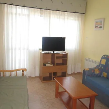 Apartment - 3 Bedrooms - 0423 *