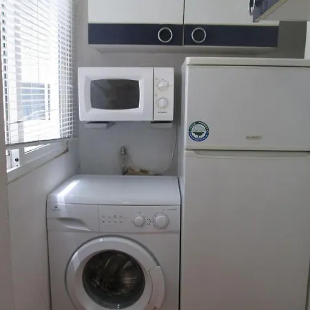 - 3 Bedrooms - 0423 * Bueu